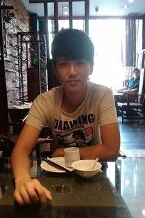 哈尔滨帅哥生活照,魅力四溢的冰城风采