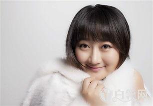 臧洪娜的个人资料,才华横溢的年轻艺术家，绽放独特光彩